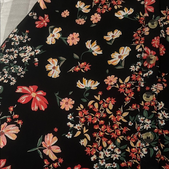 H&M Black Floral Dress open with button at front size 2 - Picture 16 of 16
